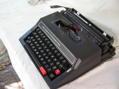 Vintage portable “Classic Typwriter” with carry bag,