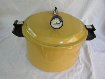 LARGE vintage Presto pressure cooker/canner, aluminum,