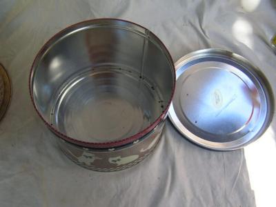 3 LARGE tins, 1 tray, 1 round can, 1 oval can