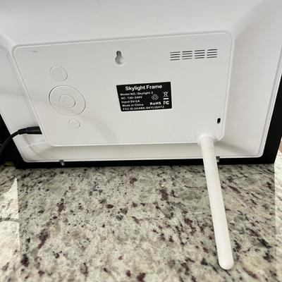 Skylight Digital Share Photos Remotely Frame