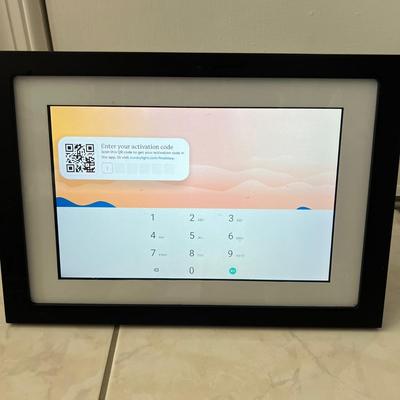 Skylight Digital Share Photos Remotely Frame