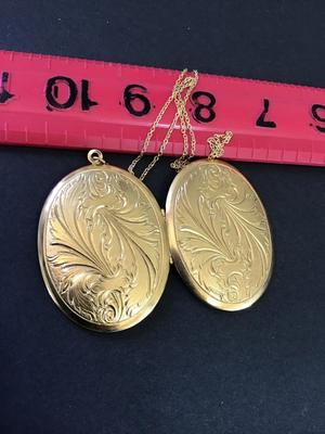 Large Gold Tone Vintage Locket