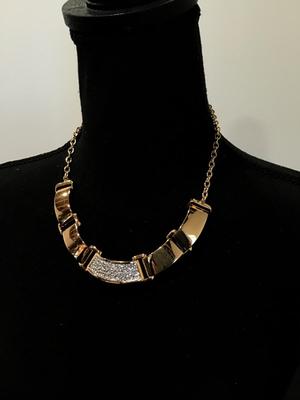 Stella and Dot Statement Necklace