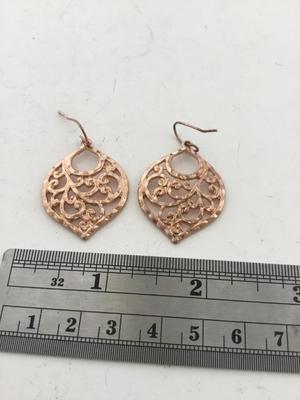 Gold tone unmarked fashion earrings
