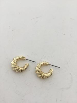 Gold tone small unmarked earrings