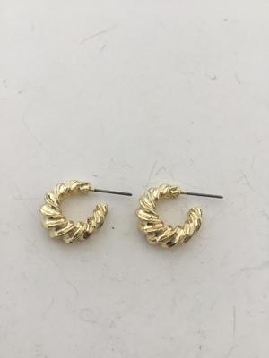Gold tone small unmarked earrings