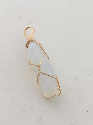Beautiful faux stone type necklace pendant