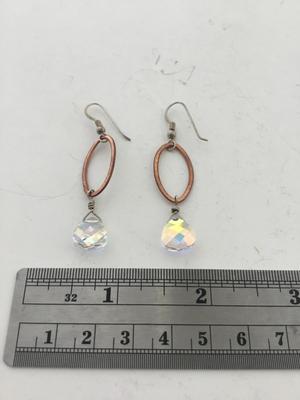 Unmarked fashion dangle earrings