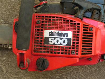 Shindaiwa chain saw. Maybe an 18" bar. NOT tested but looks operable