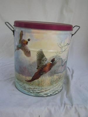 VERY BIG tin, maybe 2.5-3 gal. clean inside