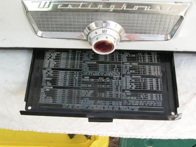 Westinghouse classic 1950s electric roaster in very good++ condition.