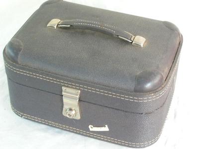 Another overnight case, nice condition, no key