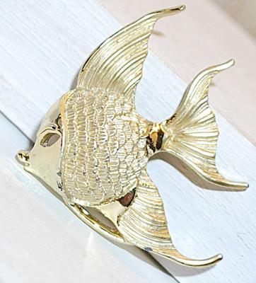 VINTAGE Brushed Gold Tone Puffy Angelfish BROOCH (1¾" x 1¾")