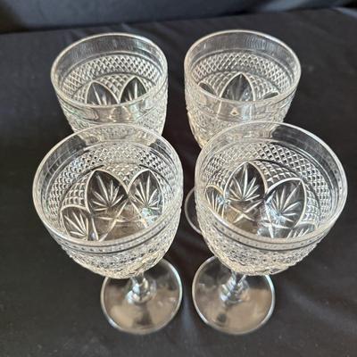 Cristal D’Arques Emerald and Clear Goblet Sets (K-HS)
