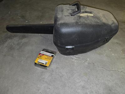 Poulan Pro Chainsaw – Model 466, 20" Bar with Case - PP4620 AVX Pro 46cc chainsaw