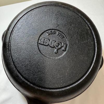 Two Lodge Cast Iron Pans (K-HS)