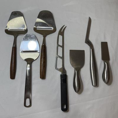 Chantal Cobalt Blue Fondue Set plus Cheese Knives & More (K-HS)