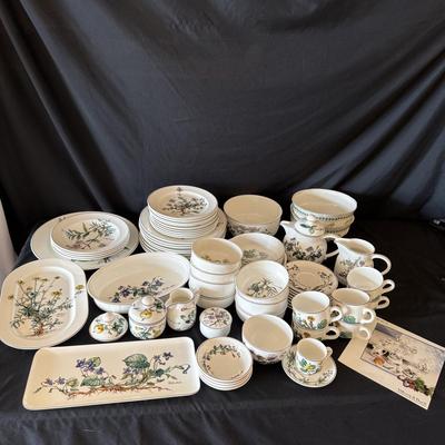 Large Villeroy & Boch ‘Botanica’ Dish Set plus Two ‘French Garden’ Bowls (LR-HS)