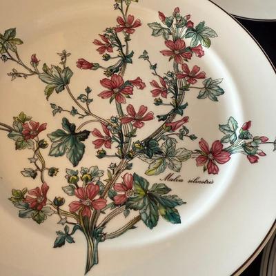 Large Villeroy & Boch ‘Botanica’ Dish Set plus Two ‘French Garden’ Bowls (LR-HS)