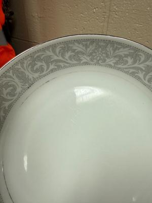 31pc Mikasa China Winthrop #5401