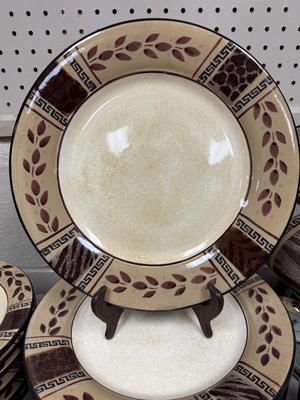 30pc Sakura “Wildlife” Dinnerware