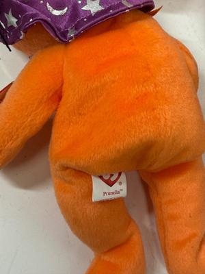 Sale Photo Thumbnail #443: In good condition. One devil is missing it;s ear tag.