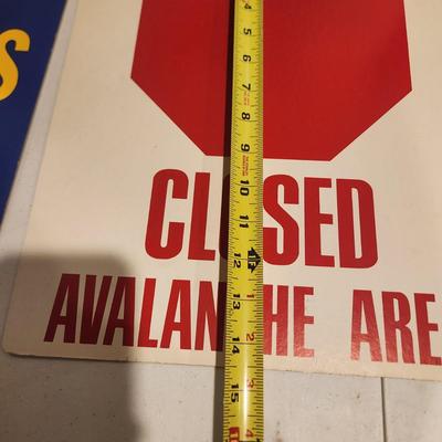 5 Cardboard Ski Resort Skiing Signs