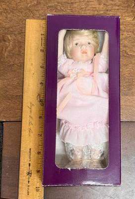 Sale Photo Thumbnail #480: In new condition with boxes, but missing box lid.