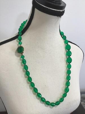 Beautiful Vintage Faux Glass Necklace