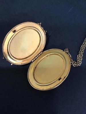 Vintage Gold Tone cameo locket necklace