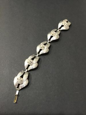 Vintage Silver Tone Bracelet with clear rhinestones