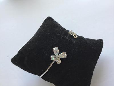 Dainty Crystal Bow Cuff