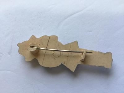 Vintage Brownie pin
