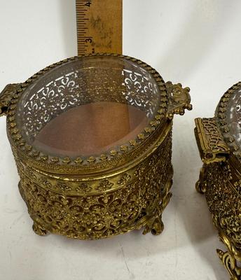 Sale Photo Thumbnail #26: In good vintage condition, see photos.