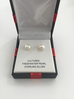 Cultured freshwater pearl Sterling silver stud earrings