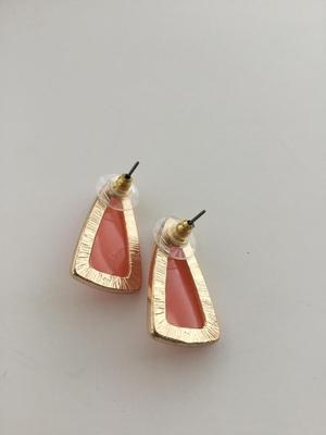 Gold tone unmarked triangle fashion earrings