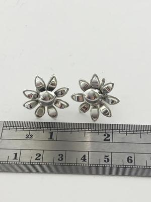 Screw on silver tone flower earrings
