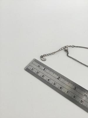 Claire’s gold tone bird necklace