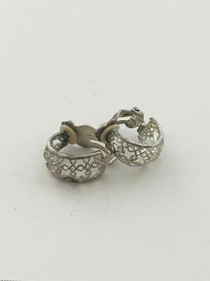 Unmarked silver tone clip on vintage earrings