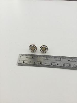 Gold tone fashion stud earrings