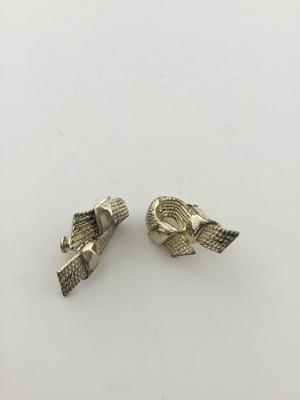 Gold tone unmarked screw on fashion earrings