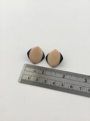 Black and nude color fashion earrings