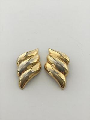 Tat marked gold tone vintage clip on statement earrings