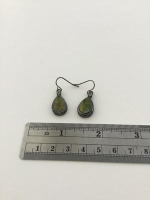 Unmarked green dangle earrings