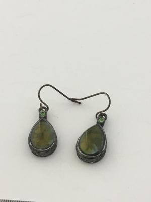 Unmarked green dangle earrings