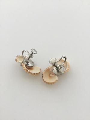Silver tone shell screw on vintage earrings