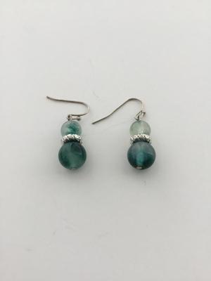 Green dangle fashion earrings