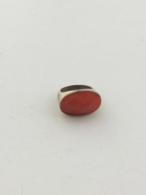 Gold tone orange center unmarked ring