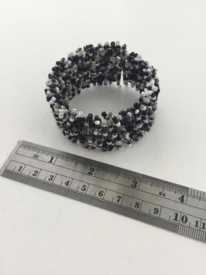 Black and white beaded fashion bracelets