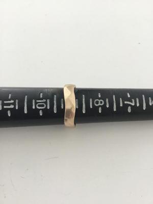 Gold tone unmarked fashion ring